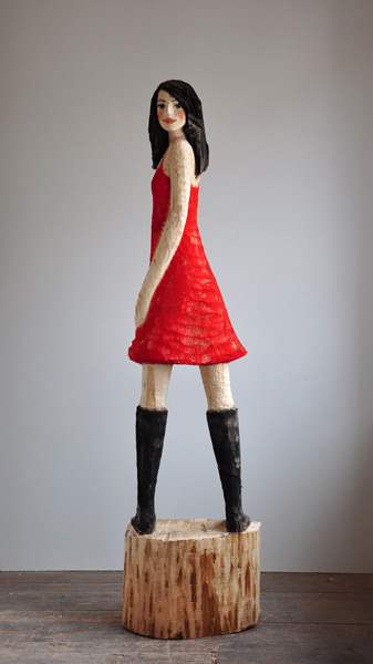 Rotes Kleid, Linde, Pigment, 2012, 190 cm