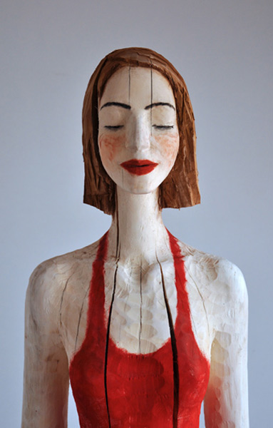 Rotes Kleid, Linde, Pigment, 2010, 190 cm