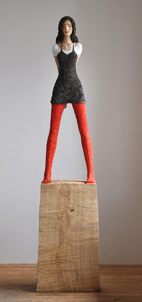 Rote Strümpfe, Eiche, Pigment, 2009, 195 cm